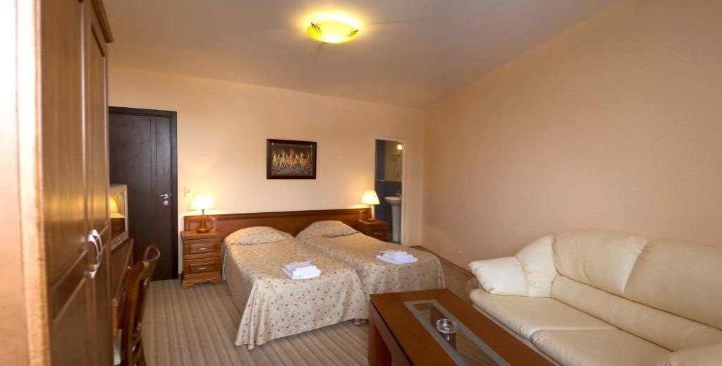 Family Hotel Zora Razlog Værelse billede