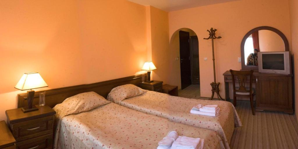 Family Hotel Zora Razlog Værelse billede